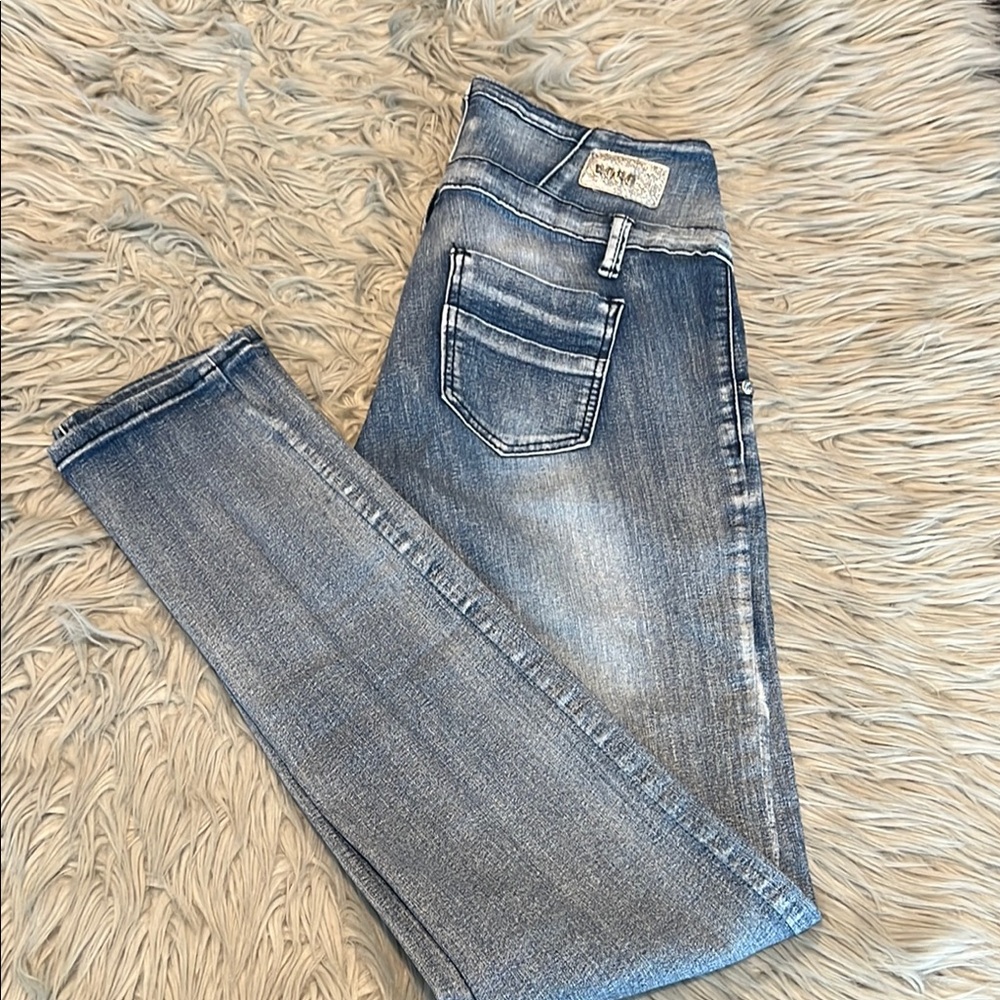 Vintage Blue Skinny Jeans with Distressed Wash
